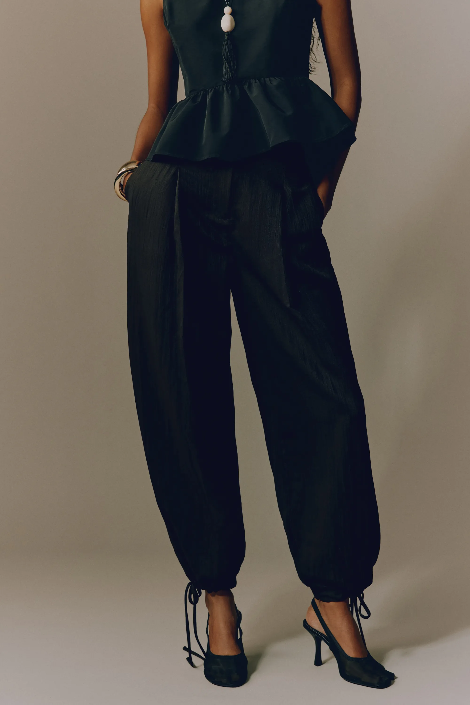 Pantalon froissé à jambes barrel - Gris foncé