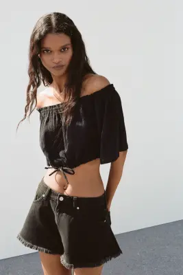 Top épaules nues à effet froissé - Noir — photo 4
