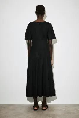 ROBE MIDI CINTRÉE EN COTON - NOIR — photo 3