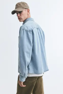 Chemise Relaxed Fit en denim de coton - Bleu denim clair — photo 4