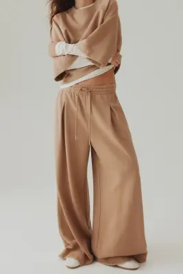 Pantalon avec cordon de serrage et plis - Beige foncé — photo 1