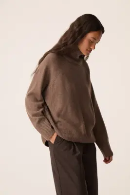 Pull Aramis Loutre — photo 1