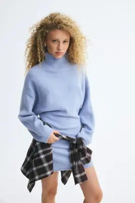 Robe en maille avec col cheminée - Bleu clair — photo 2