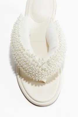 Sandales à talon avec perles fantaisie - Crème — photo 3