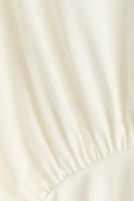 Robe à manches chauve-souris avec détail à nouer - Crème — photo 4