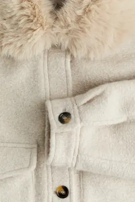 Veste en twill avec col duveteux - Beige clair — photo 4