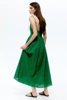 Robe en broderie anglaise avec bretelles à nouer - Vert — photo 3
