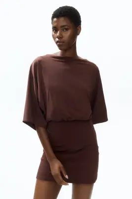 Robe à manches cape avec dos dégagé - Marron foncé — photo 3