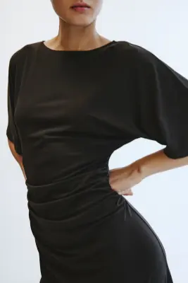 Robe T-shirt drapée - Marron foncé — photo 2