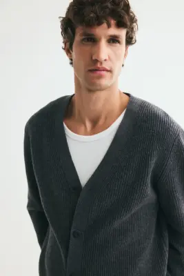 Gilet Regular Fit en maille de laine côtelée - Gris foncé — photo 1
