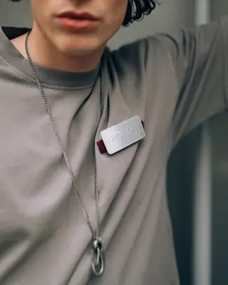 Le T-shirt Patch - Gris — photo 3