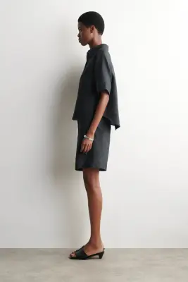 CHEMISE OVERSIZE À MANCHES COURTES EN LIN - NOIR DÉLAVÉ — photo 2