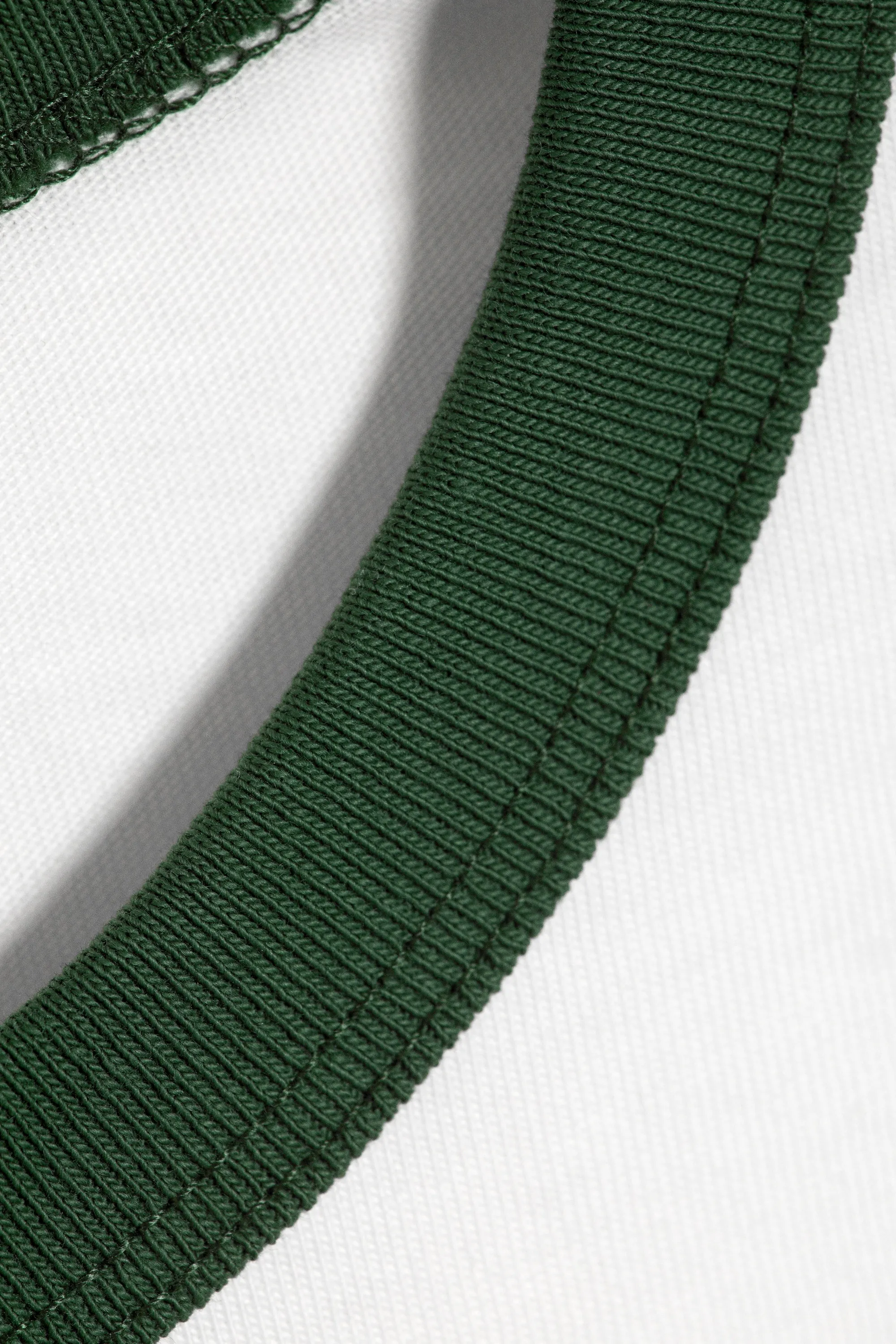 T-shirt en coton avec bordures contrastées et manches courtes - Biais blanc et vert