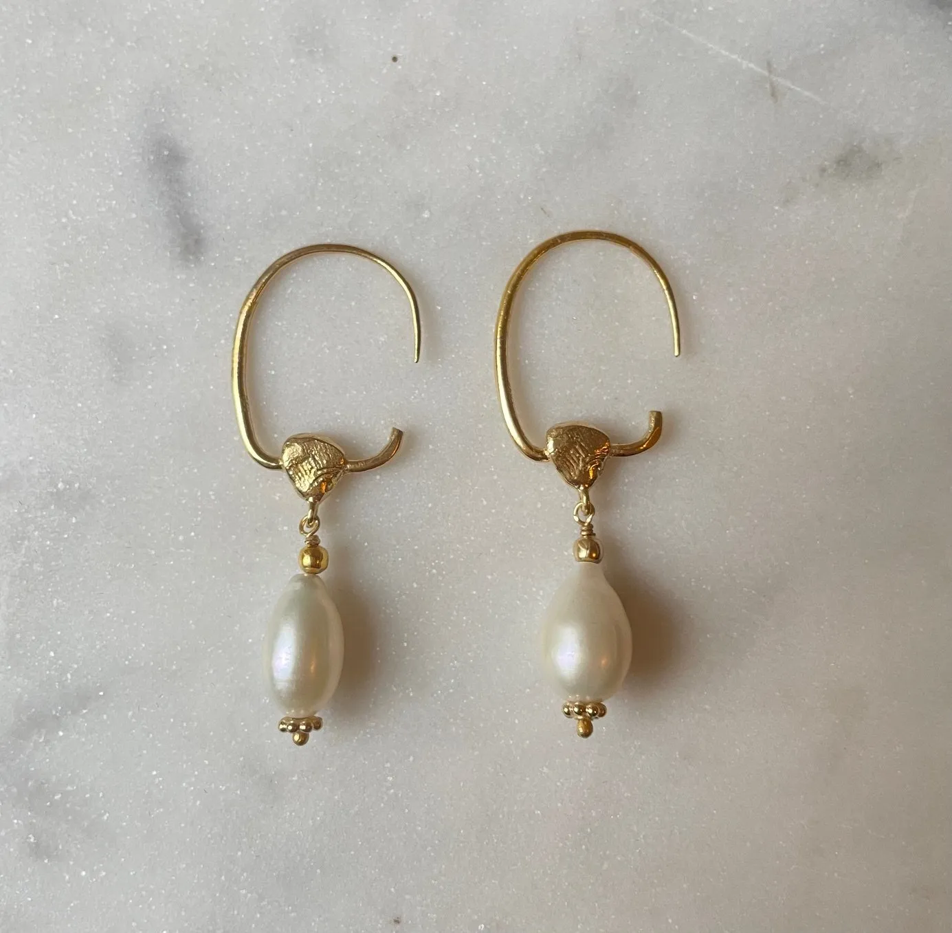 Nouveau ! ROOM SERVICE JEWELRY Boucles d'oreilles Annili Perle Naturelle