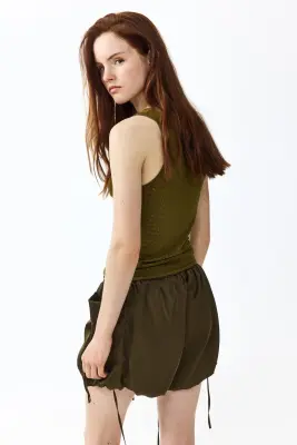 Pointelle-knit tie-detail top - Vert olive — photo 3