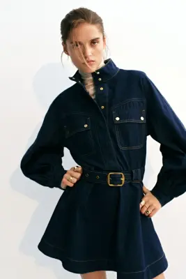 Robe en denim avec ceinture - Bleu denim foncé — photo 1