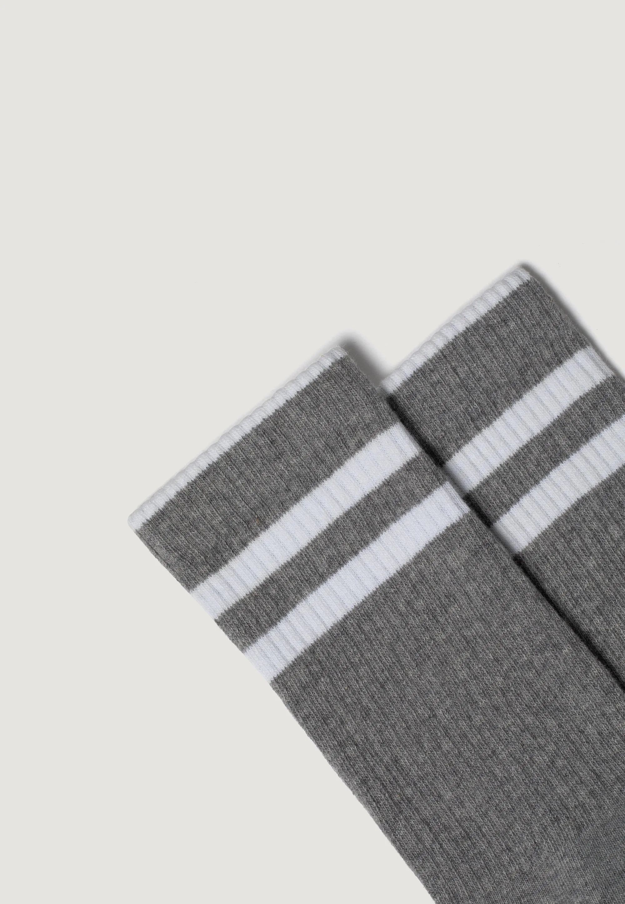 Les chaussettes côtelées - Gris