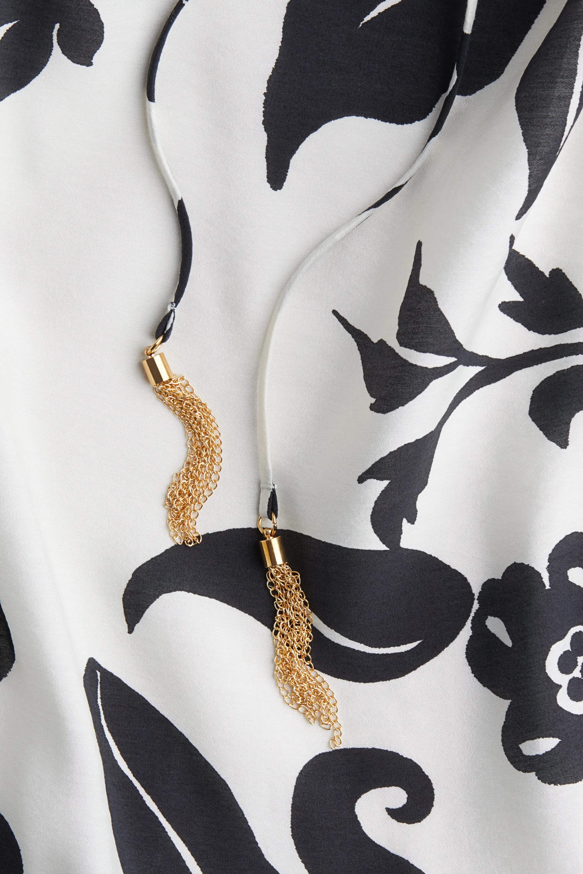 Robe avec cordon de serrage - Blanc/noir/fleuri
