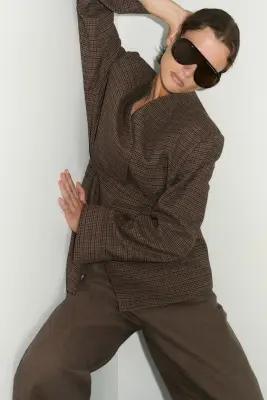 Blazer oversize avec ceinture - Beige foncé/carreaux — photo 2