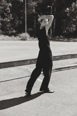 Pantalon froissé avec cordons de serrage - Noir — photo 3