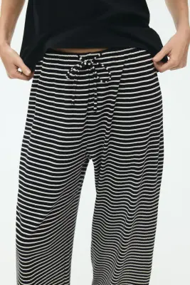 Pantalon côtelé avec cordon de serrage - Noir/rayé — photo 4