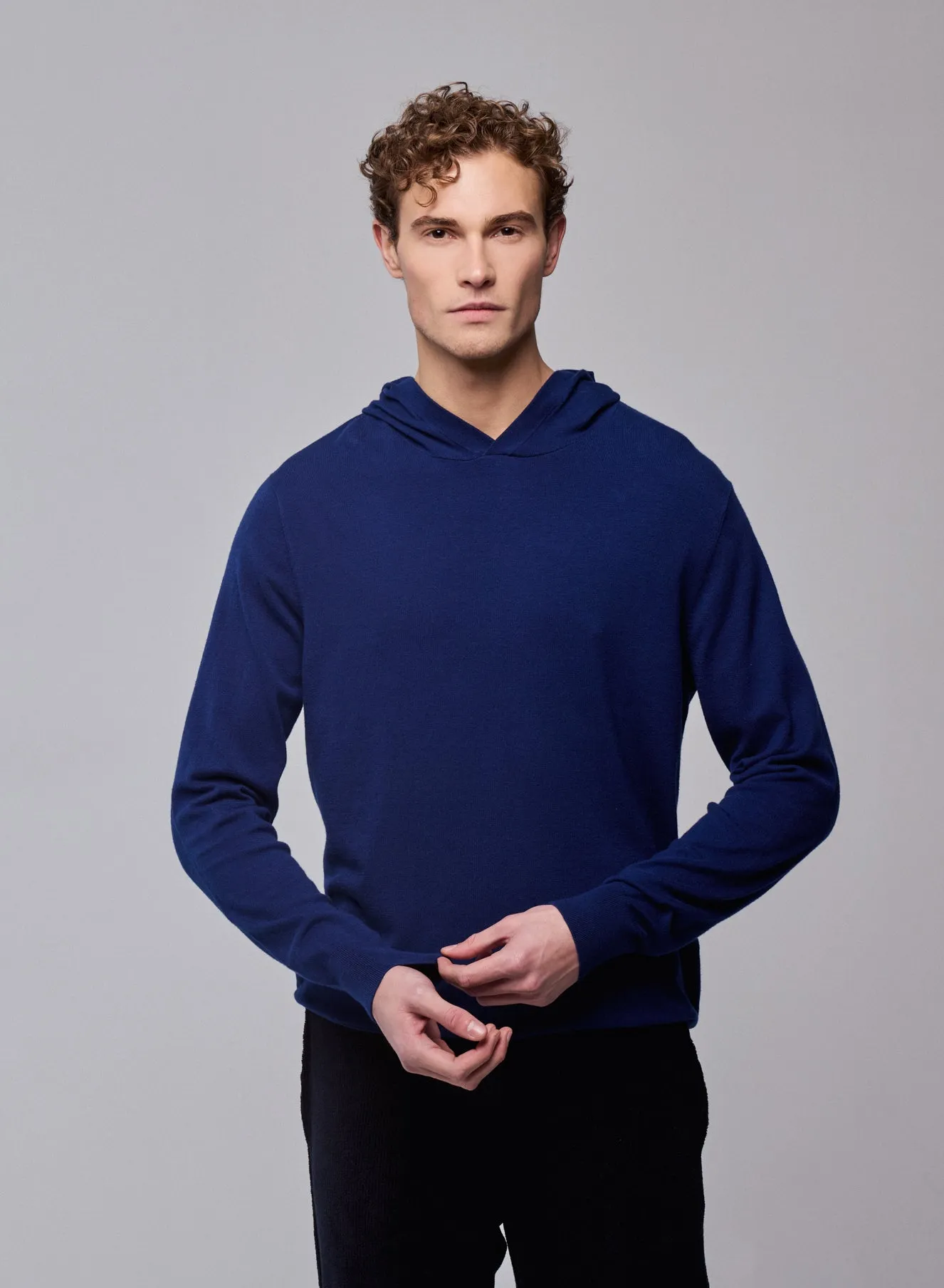 Pull Bleu Capuche Manches Longues en Coton organique / Elasthanne