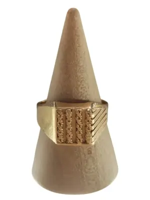 Bague jaune chevaliere