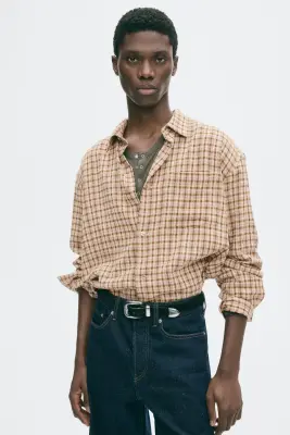 Chemise Relaxed Fit en tissu texturé - Beige/carreaux — photo 1