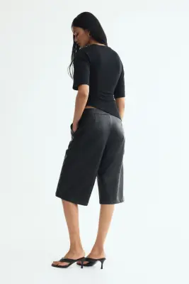 Short Bermuda en tissu enduit - Noir — photo 3