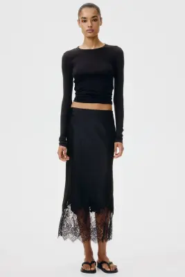 Jupe en satin avec dentelle - Noir — photo 2