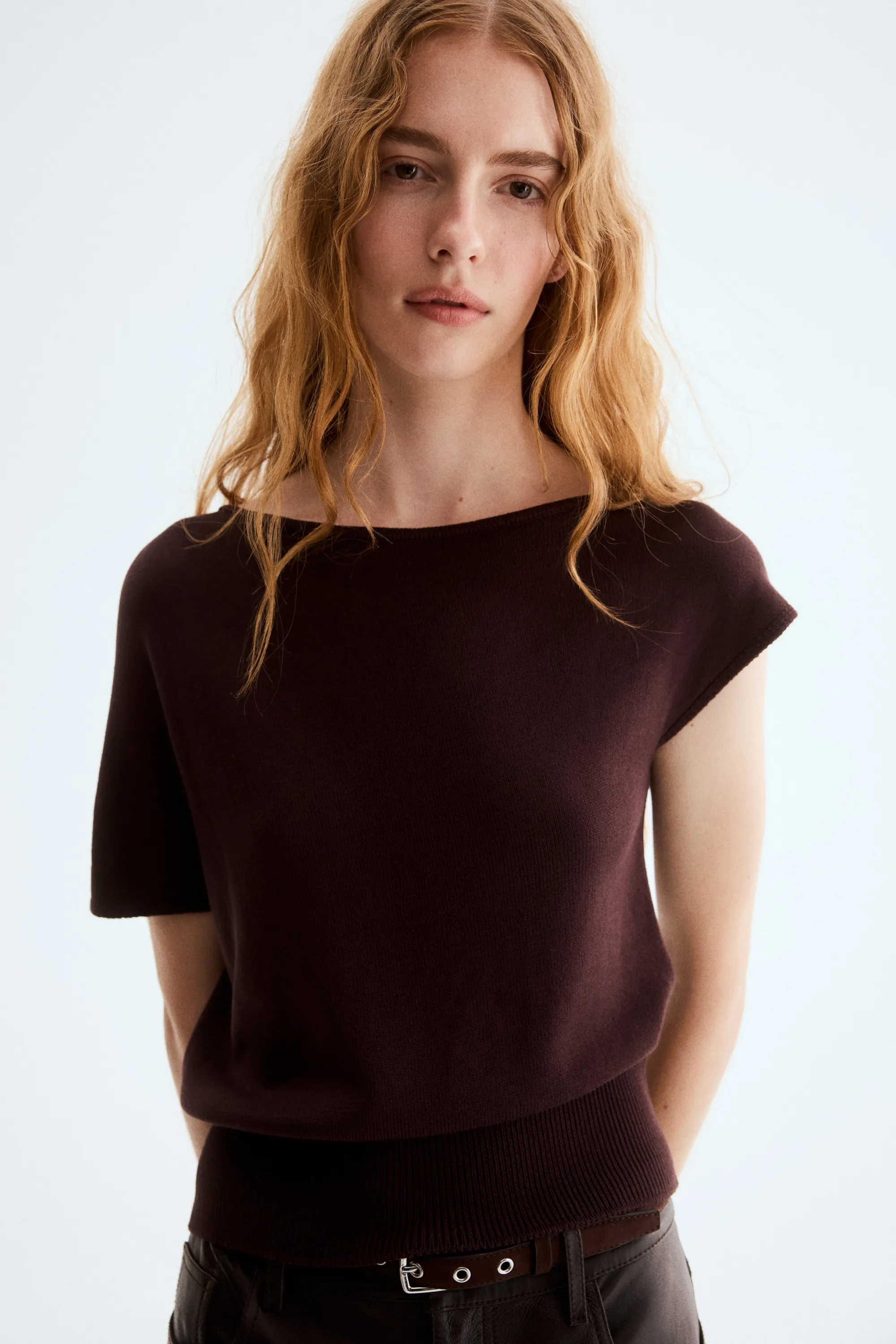 Top asymétrique en maille fine - Marron foncé