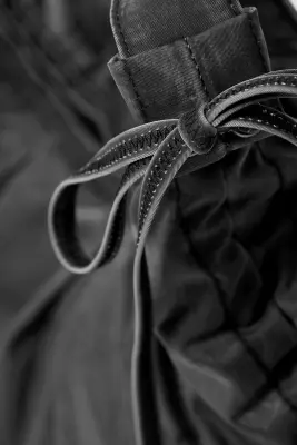 Sac bandoulière froncé - Noir délavé — photo 4