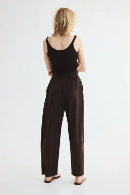 Pantalon barrel avec ceinture à nouer - Marron foncé — photo 3