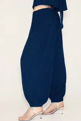 Pantalon ballon froissé - Bleu marine — photo 4