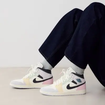 AIR JORDAN 1 MID — photo 5