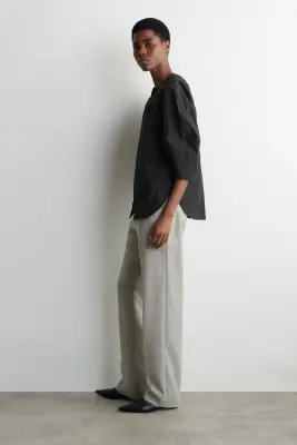 BLOUSE SCULPTURALE EN POPELINE DE COTON PIMA - NOIR — photo 2