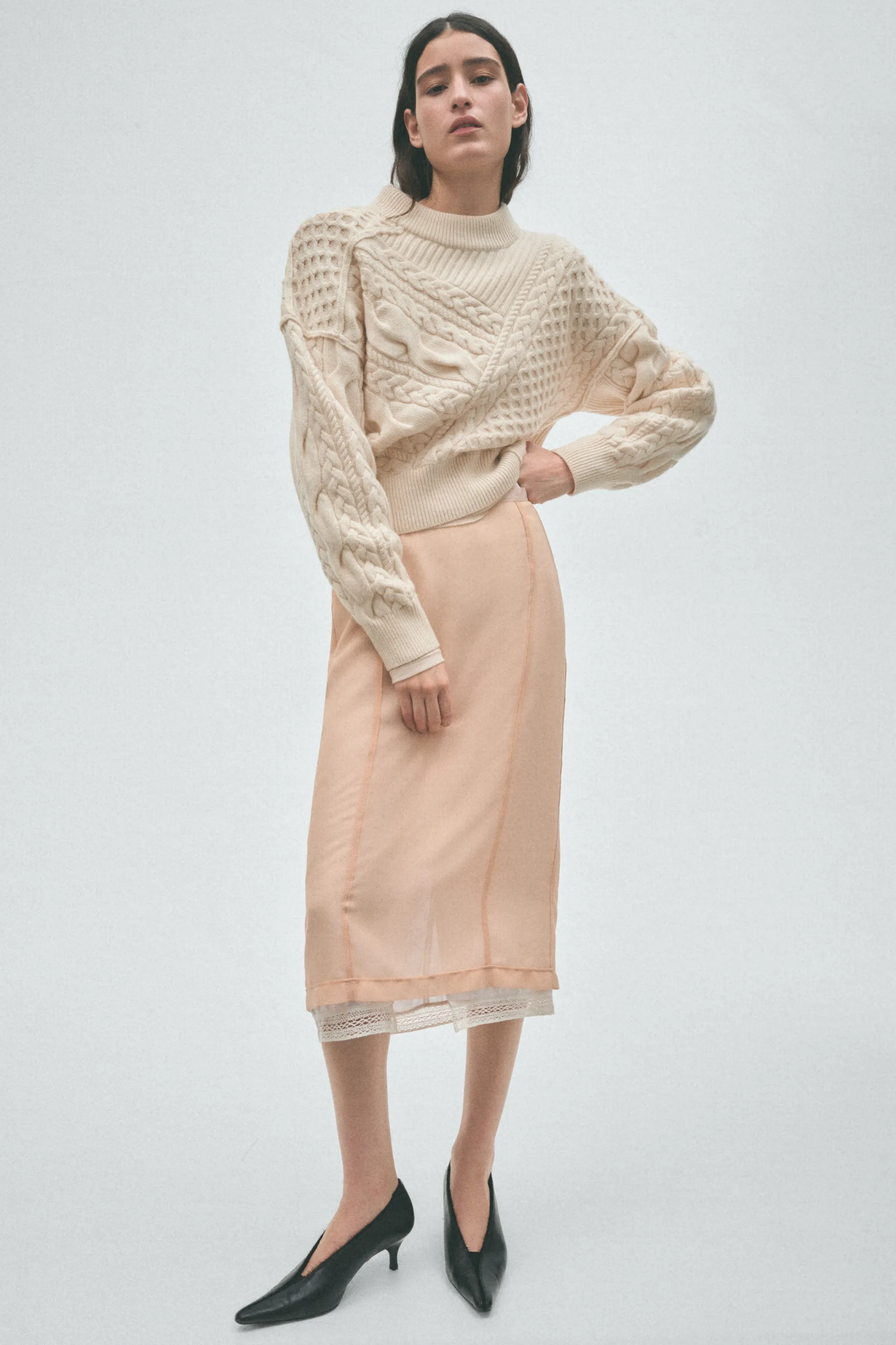 Pull à épaulettes en maille torsadée - Crème