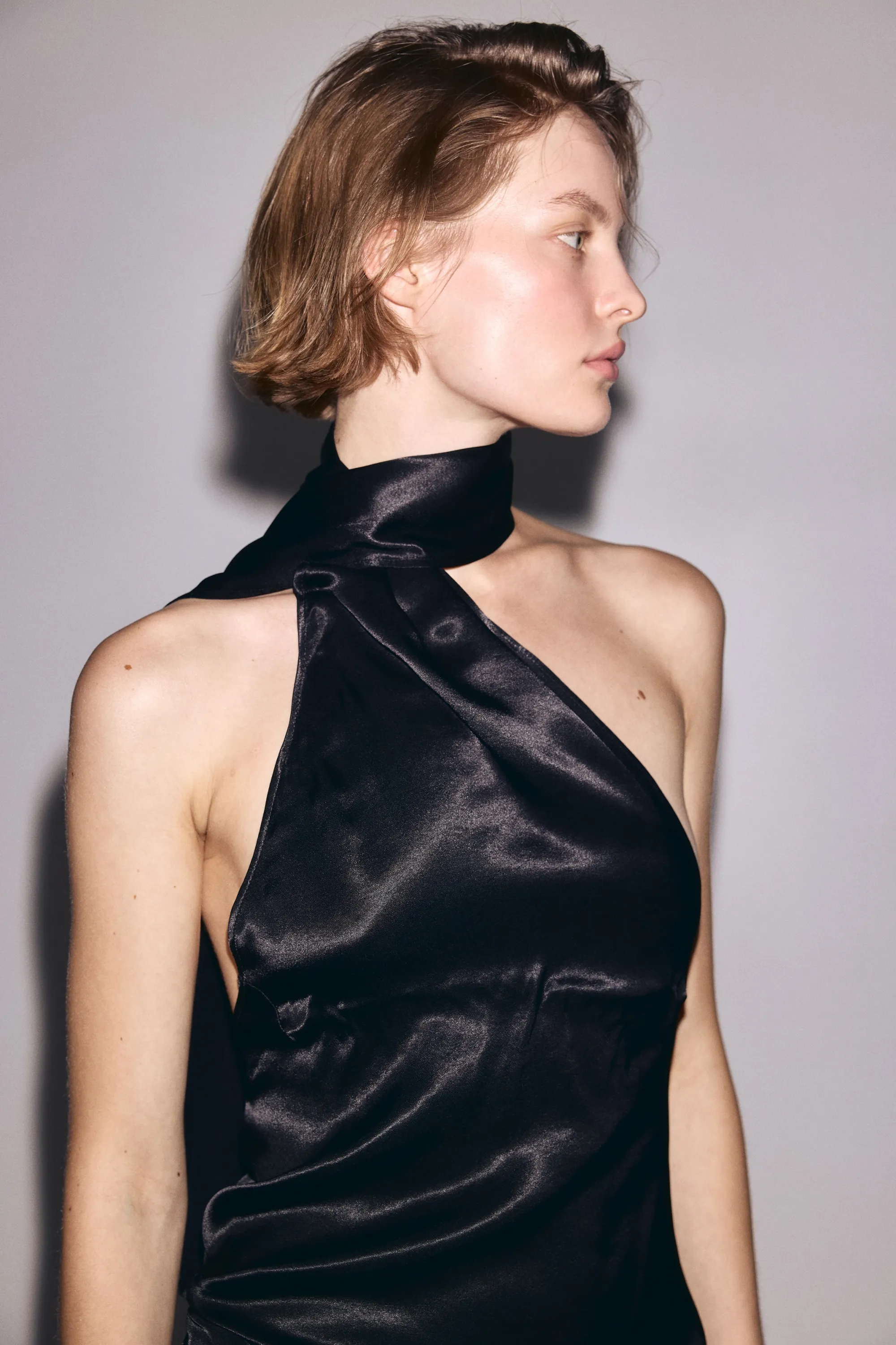 Robe sans manches avec écharpe - Noir