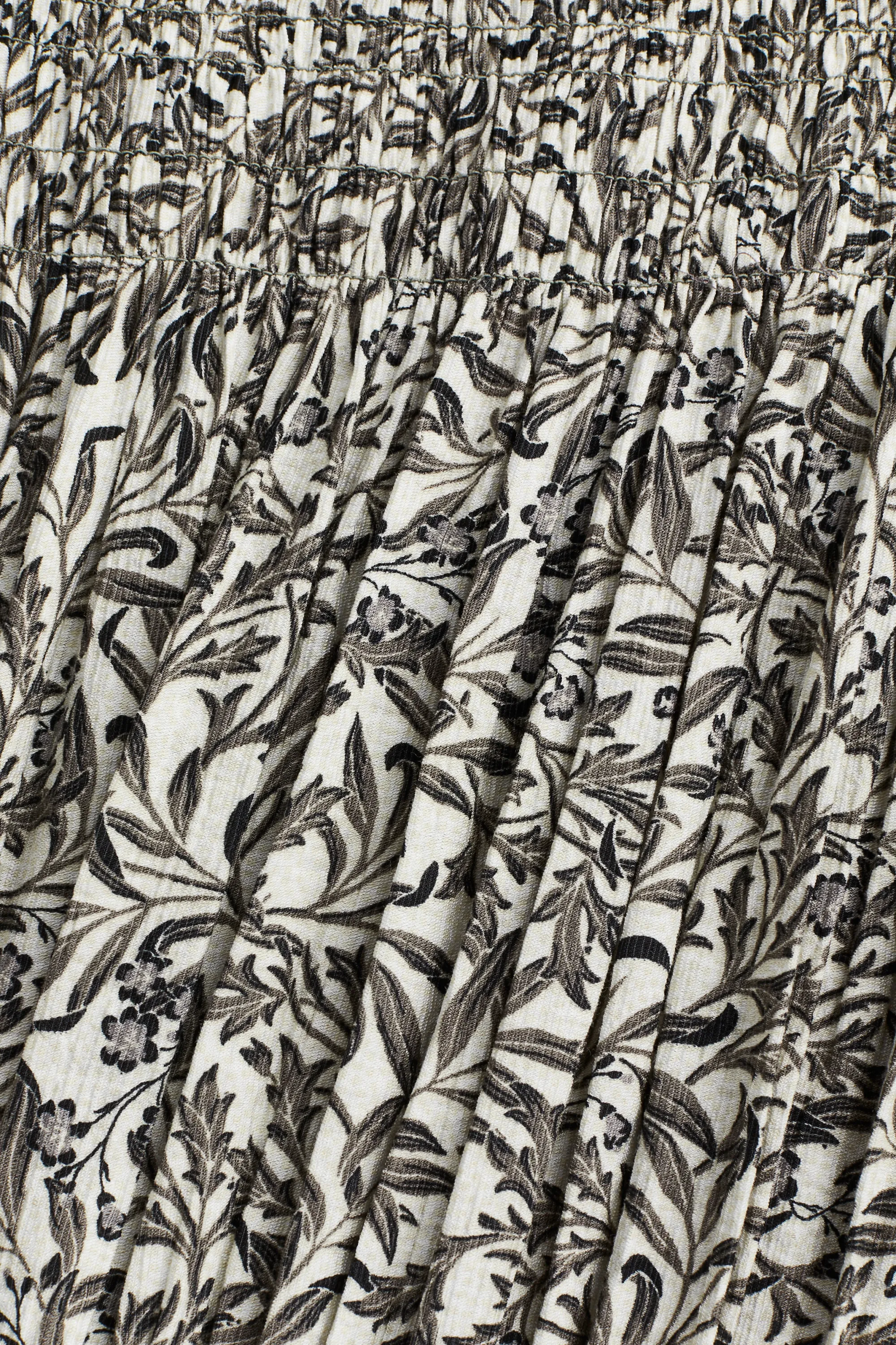 Robe avec détails smockés - Blanc/motif gris foncé