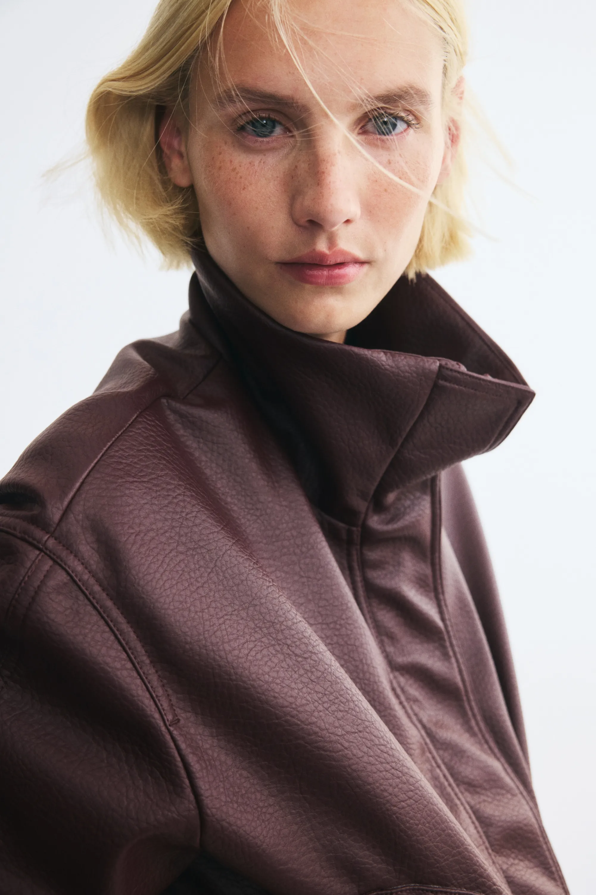 Veste en tissu enduit avec détail ceinture - Bordeaux