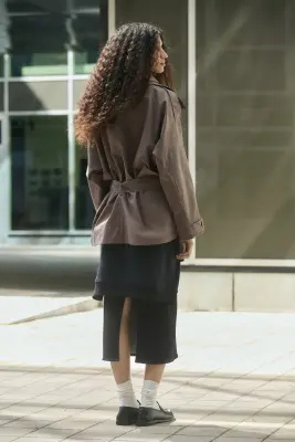 Trench-coat court à col entonnoir - Taupe foncé — photo 4