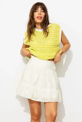 Mini-jupe en broderie anglaise — photo 3