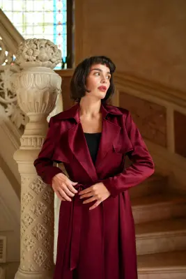 Cameron Satin Trenchcoat - Bordeaux — photo 2