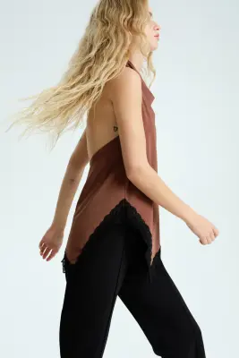 Top dos nu avec dentelle - Marron — photo 3