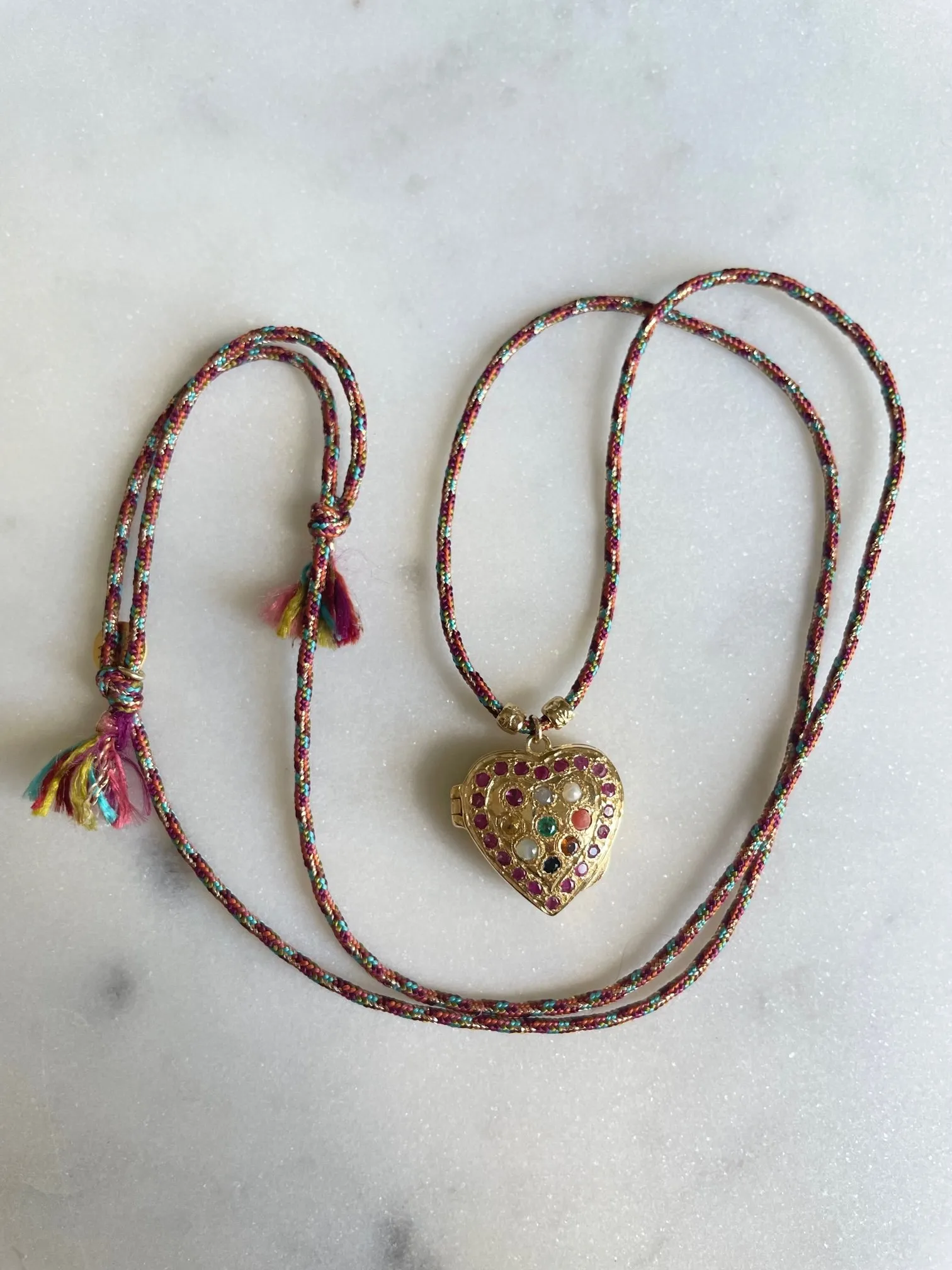 Nouveau ! ROOM SERVICE JEWELRY Collier Heart Locket Cordon Rainbow