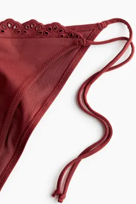 Bas de maillot Cheeky Tanga à nouer - Rouge foncé — photo 4