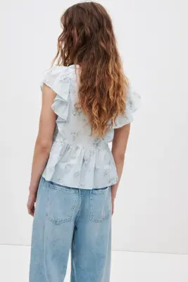 Top volanté en coton - Bleu clair/fleuri — photo 3