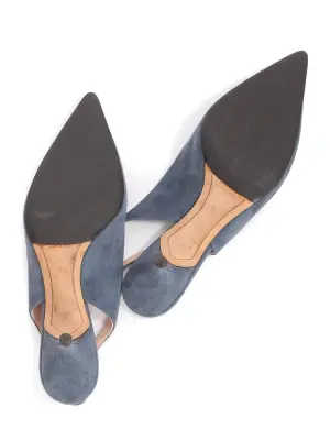 Escarpins à petit talon en suède bleu gris bout pointu Prix boutique 700€ Taille 37 — photo 5