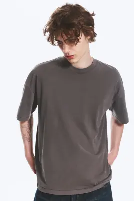 T-shirt oversize carré - Marron foncé délavé — photo 3