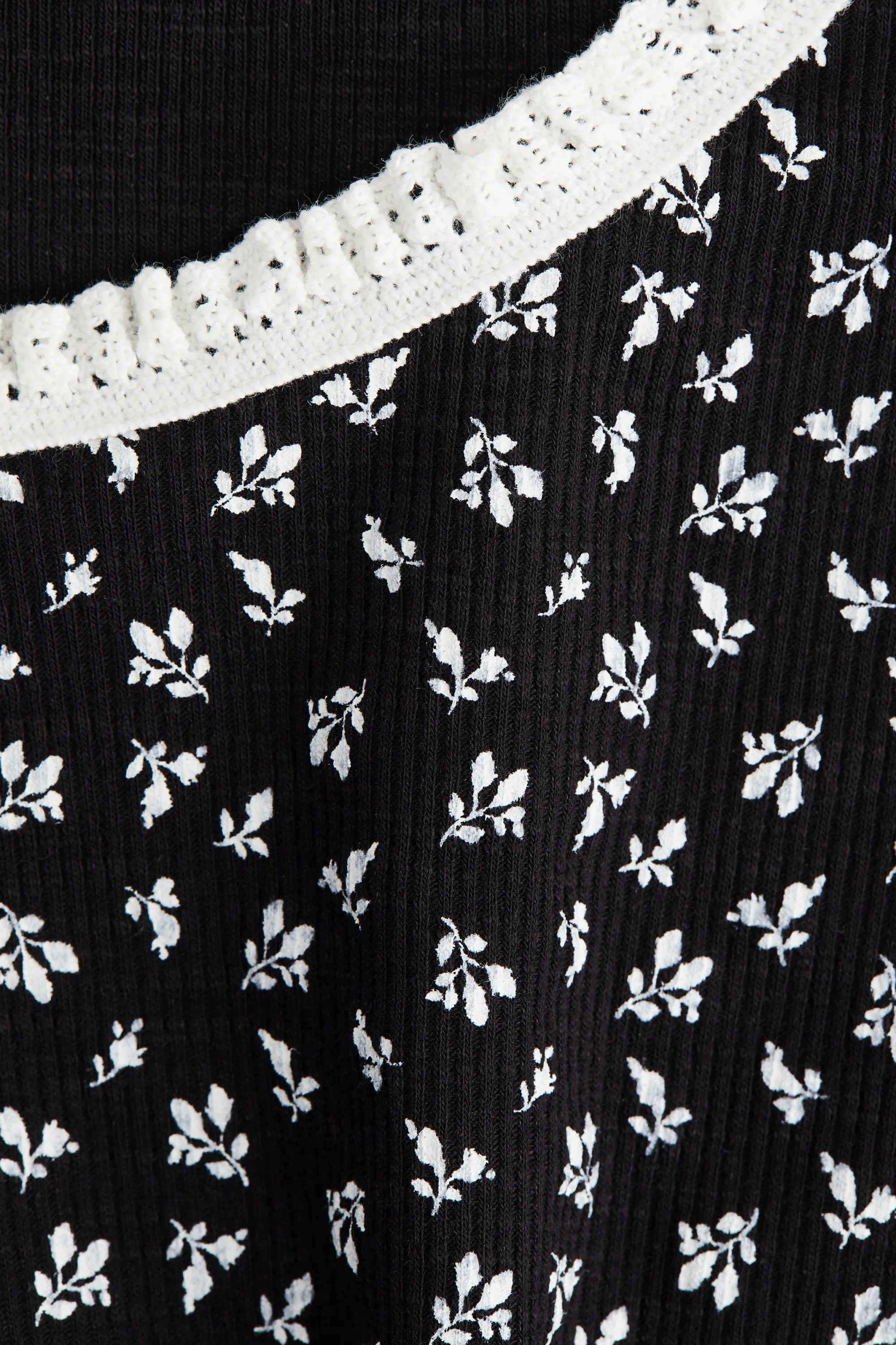 Top avec dentelle - Noir/fleuri